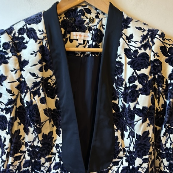 Tory Burch Dayton Velour Floral Blazer - Picture 6 of 11